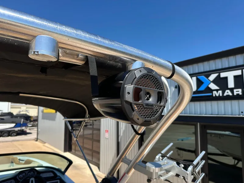 Slide: The Image of MasterCraft NXT22 2021 - 36
