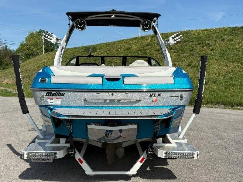 Slide: The Image of Malibu Wakesetter 22 VLX 2017 - 18