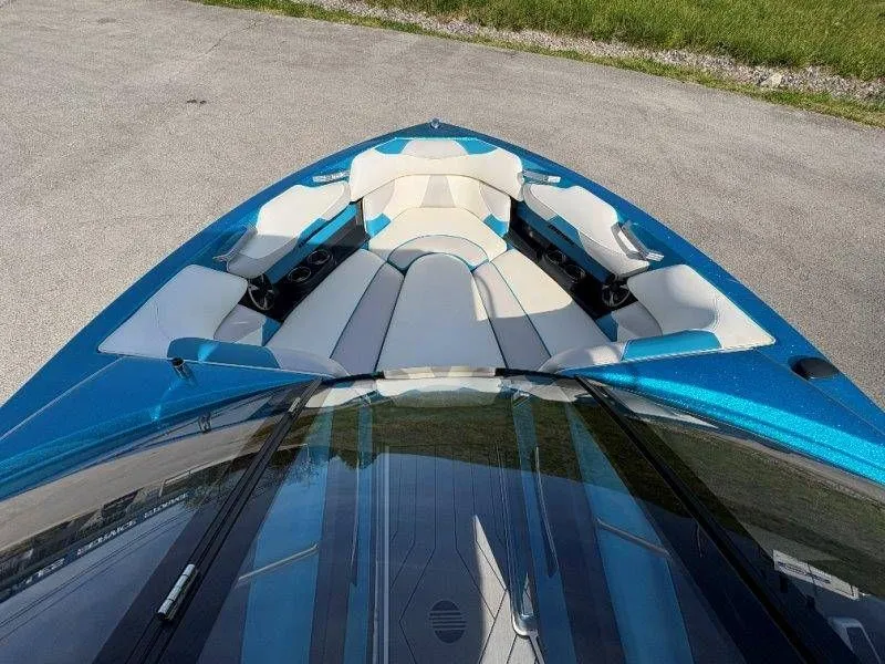 Slide: The Image of Malibu Wakesetter 22 VLX 2017 - 23
