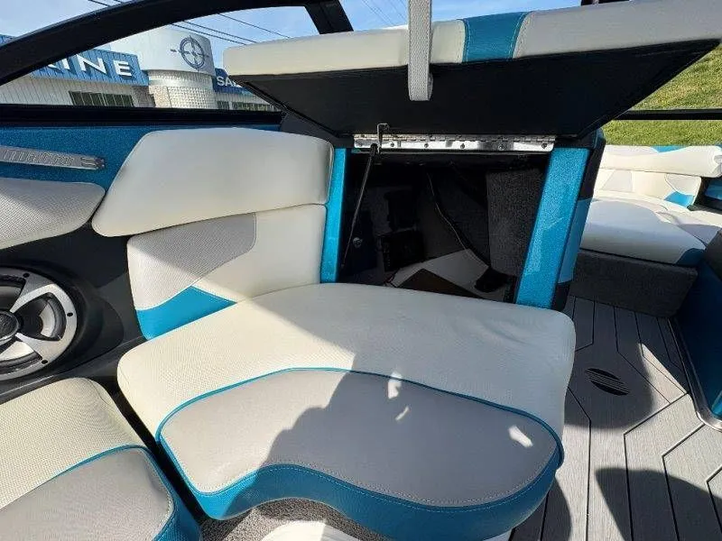Slide: The Image of Malibu Wakesetter 22 VLX 2017 - 37
