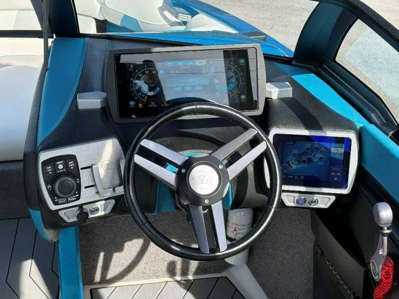 Slide: The Image of Malibu Wakesetter 22 VLX 2017 - 46