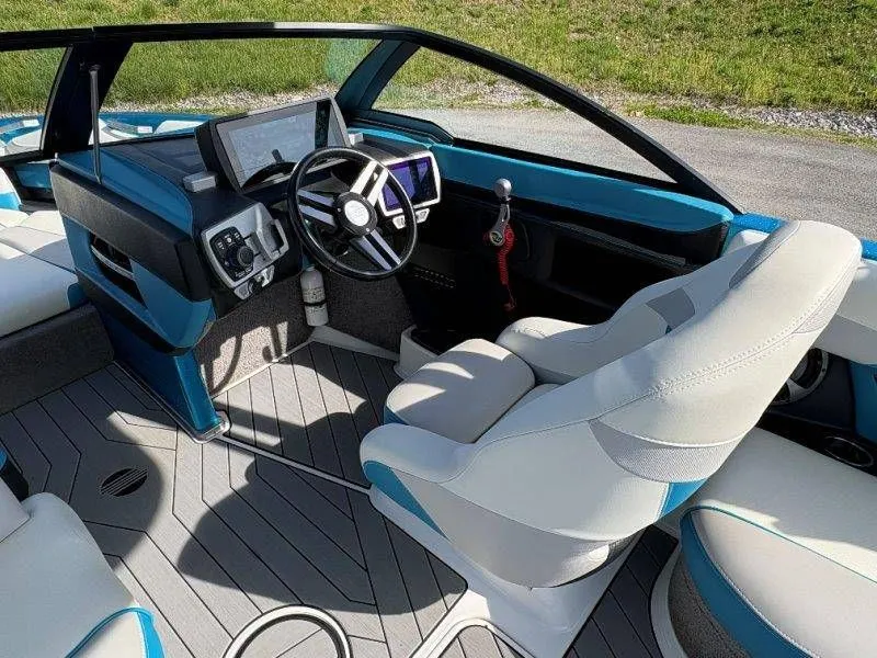 Slide: The Image of Malibu Wakesetter 22 VLX 2017 - 47