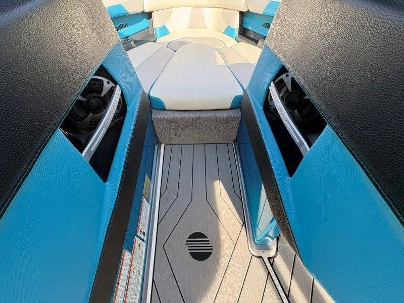 Slide: The Image of Malibu Wakesetter 22 VLX 2017 - 48