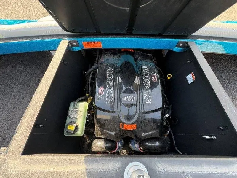 Slide: The Image of Malibu Wakesetter 22 VLX 2017 - 62