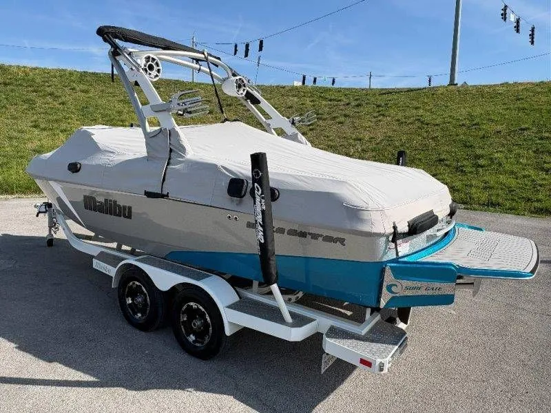 Slide: The Image of Malibu Wakesetter 22 VLX 2017 - 65
