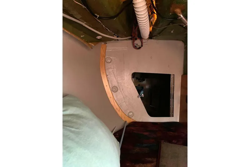 Slide: The Image of Bulkhead tabbing, aft berth - 21