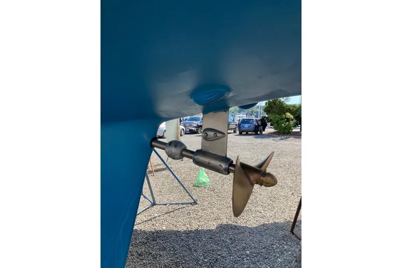Slide: The Image of 2-blade bronze prop - 7