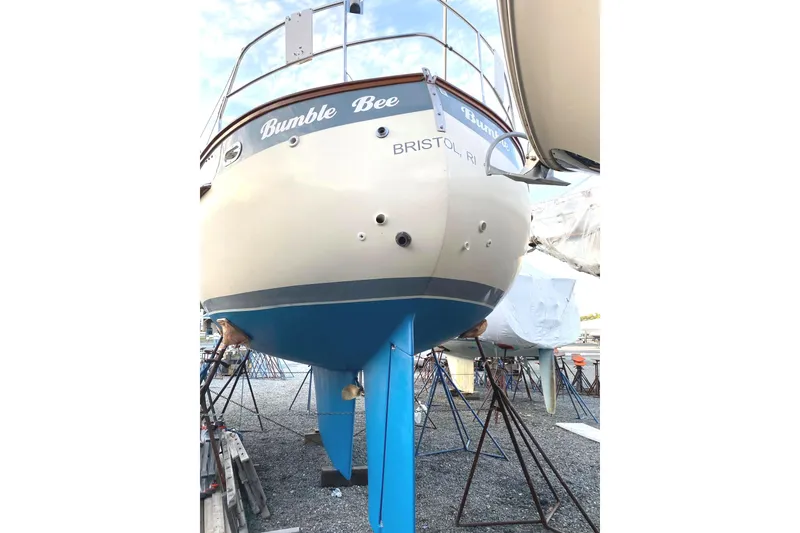 Slide: The Image of Canoe stern for blue water sailing - 2