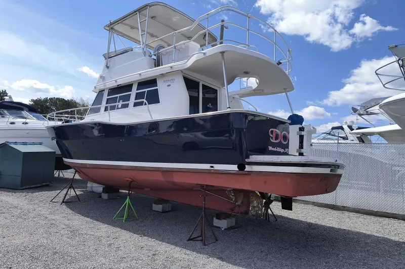 The Image of Mainship 390 Trawler 2000 - undefined