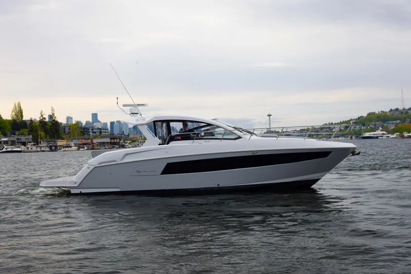 The Image of Cruisers 390EC 2022 - 0