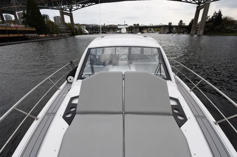 Slide: The Image of Cruisers 390EC 2022 - 27