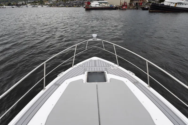 Slide: The Image of Cruisers 390EC 2022 - 28