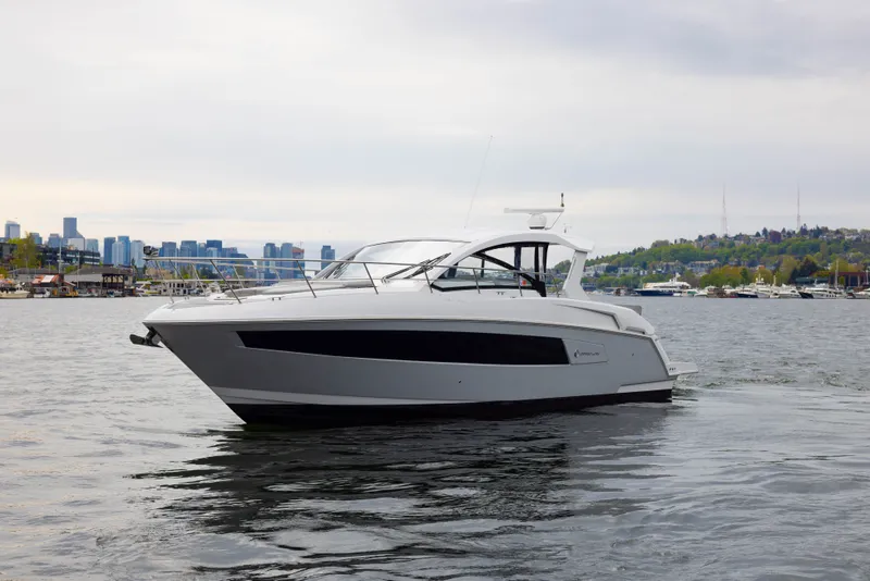 Slide: The Image of Cruisers 390EC 2022 - 6