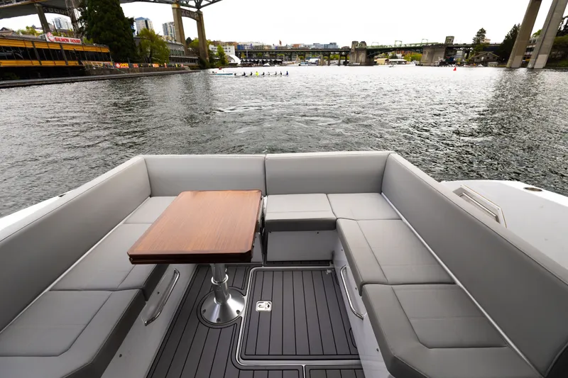 Slide: The Image of Cruisers 390 Express Coupe 2022 - 12