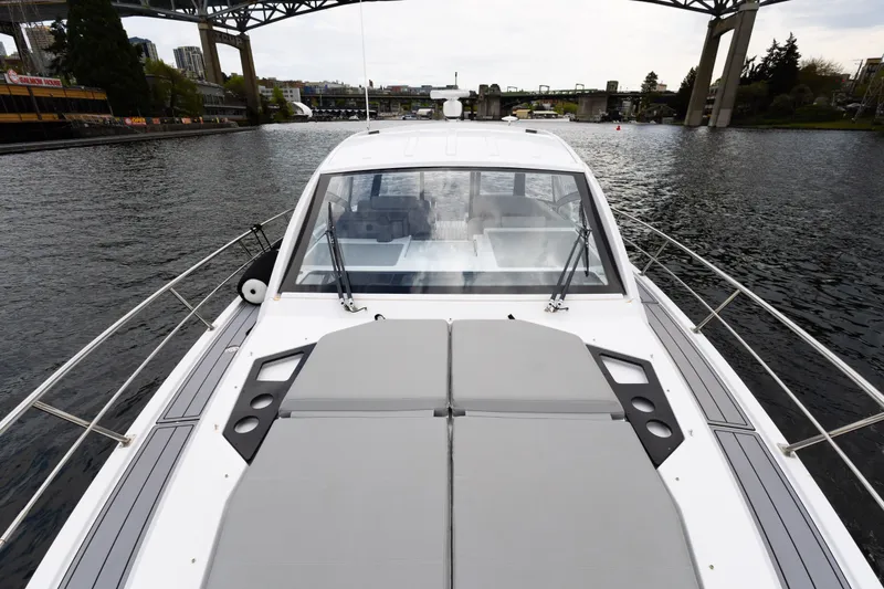 Slide: The Image of Cruisers 390 Express Coupe 2022 - 23