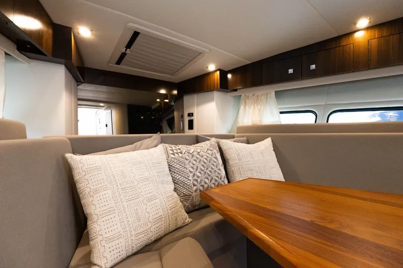 Slide: The Image of Cruisers 390 Express Coupe 2022 - 36