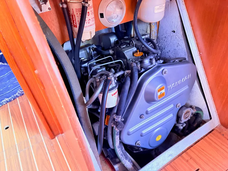 Slide: The Image of Yanmar engine in a 2006 Hunter 38 yacht. - 25