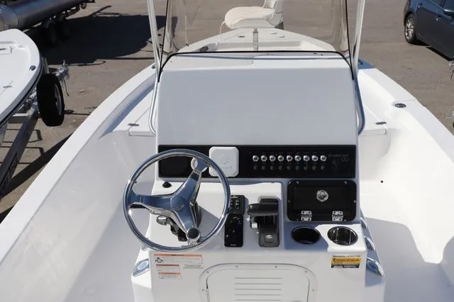 Slide: The Image of Blazer Bay Boat 2220 Fisherman 2024 - 12