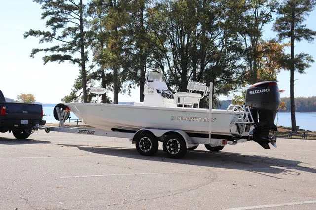 Slide: The Image of Blazer Bay Boat 2220 Fisherman 2024 - 14