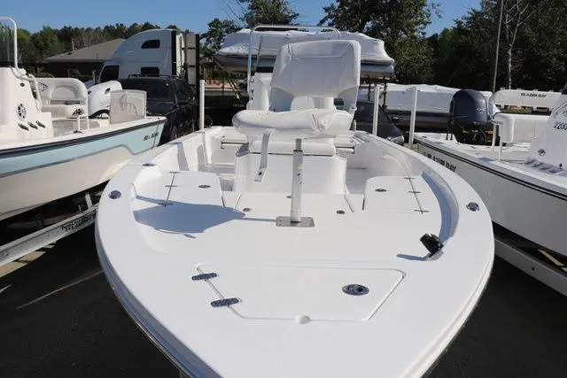 Slide: The Image of Blazer Bay Boat 2220 Fisherman 2024 - 5