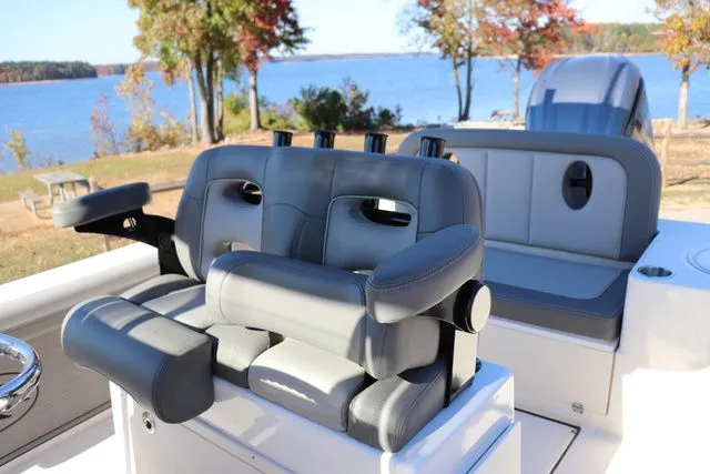 Slide: The Image of Sea Born LX24 Center Console 2024 - 9