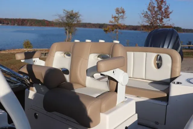 Slide: The Image of Sea Born LX24 Center Console 2024 - 10