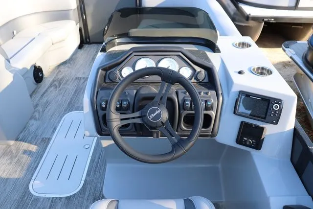 Slide: The Image of Bentley Pontoons Legacy 223 Swingback 2026 - 7