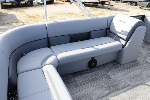 Slide: The Image of Bentley Pontoons Legacy Cruise XL 223 2026 - 8