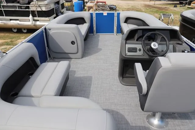 Slide: The Image of Sun Tracker Party Barge 18 DLX 2026 - 9