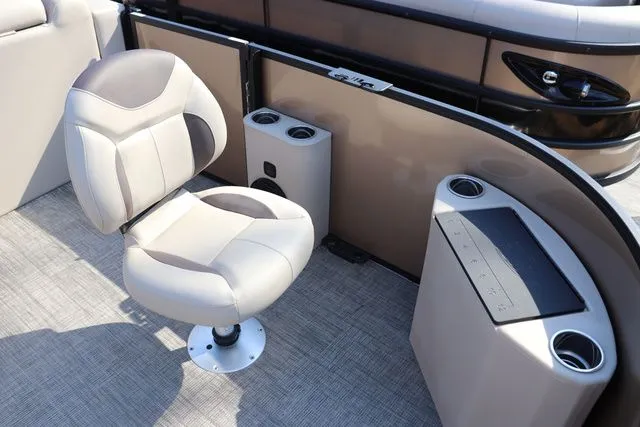 Slide: The Image of Bentley Pontoons Fish 4PT 220 2026 - 3