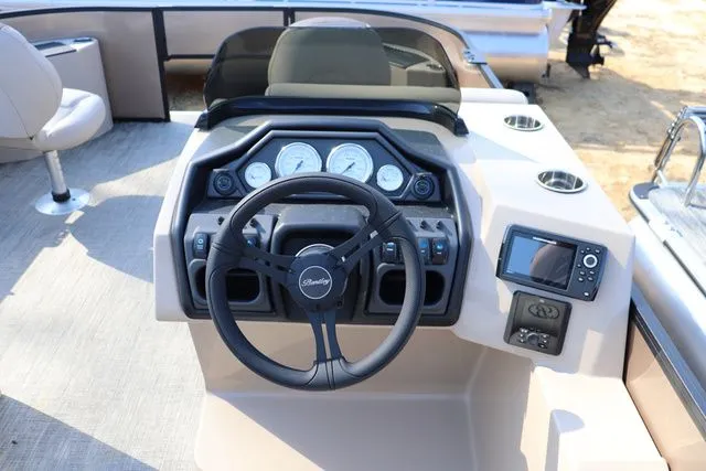 Slide: The Image of Bentley Pontoons Legacy 220 4 Point Fish 2026 - 5