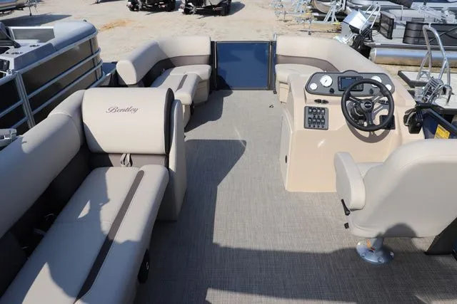 Slide: The Image of Bentley Pontoons LE 200 Cruise 2026 - 8