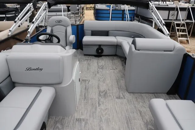 Slide: The Image of Bentley Pontoons LE Cruise 160 2026 - 2