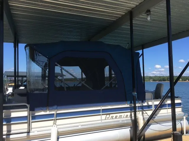 Slide: The Image of Premier Castaway 221 Triple 2009 - 10