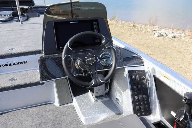 Slide: The Image of Falcon Boats F215 2026 - 16