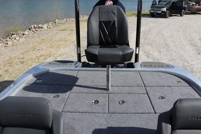 Slide: The Image of Falcon Boats F215 2026 - 17