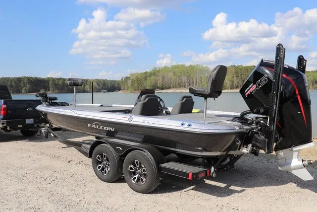 Slide: The Image of Falcon Boats F215 2026 - 23