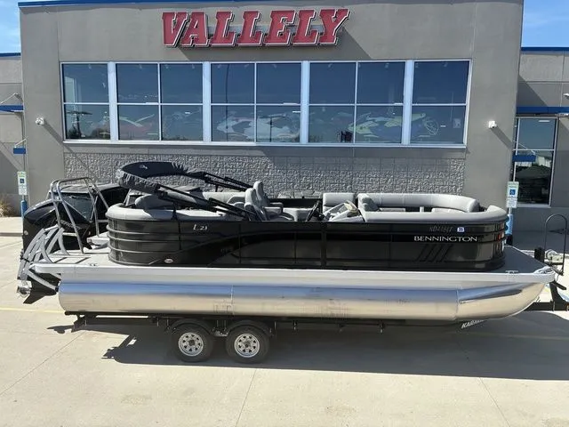 The Image of 2022 Bennington 23LSR SPS pontoon boat in front of a store. - 1