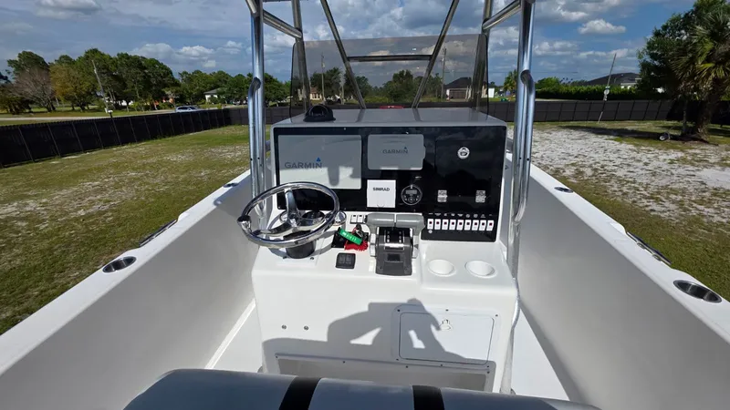 Slide: The Image of Bluewater 2550 CC 2007 - 12