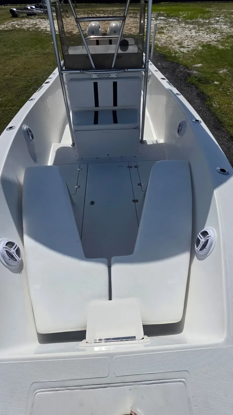 Slide: The Image of Bluewater 2550 CC 2007 - 14