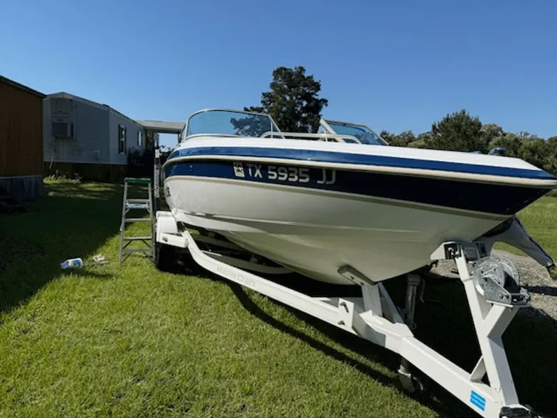 The Image of MasterCraft 230VRS 2000 - 1