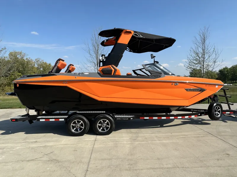 The Image of Nautique Paragon 25 2022 - 1