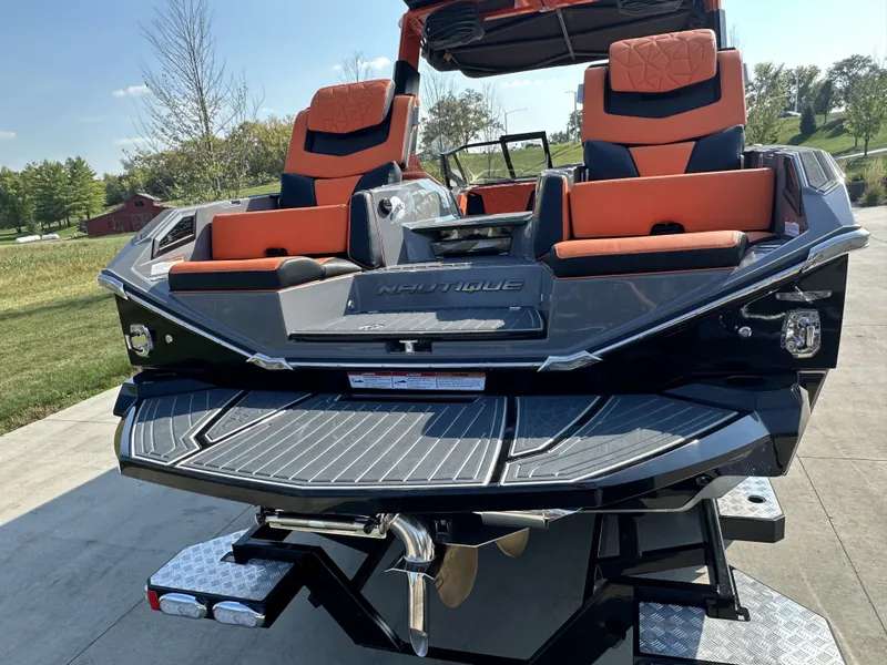 Slide: The Image of Nautique Paragon 25 2022 - 10