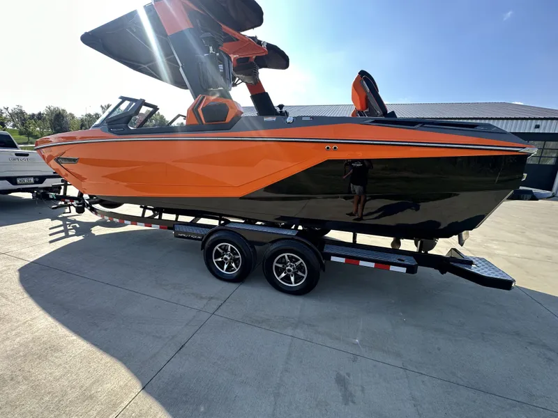 Slide: The Image of Nautique Paragon 25 2022 - 3