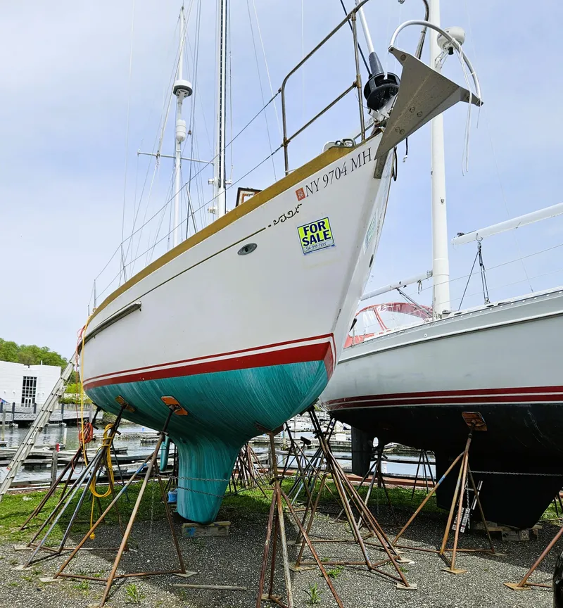 Slide: The Image of Cheoy Lee 41 Offshore Ketch 1977 - 5
