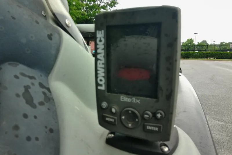 Slide: The Image of Lowrance Elite-3x fish finder on 2016 Tracker Pro Team 175 TXW boat. - 10