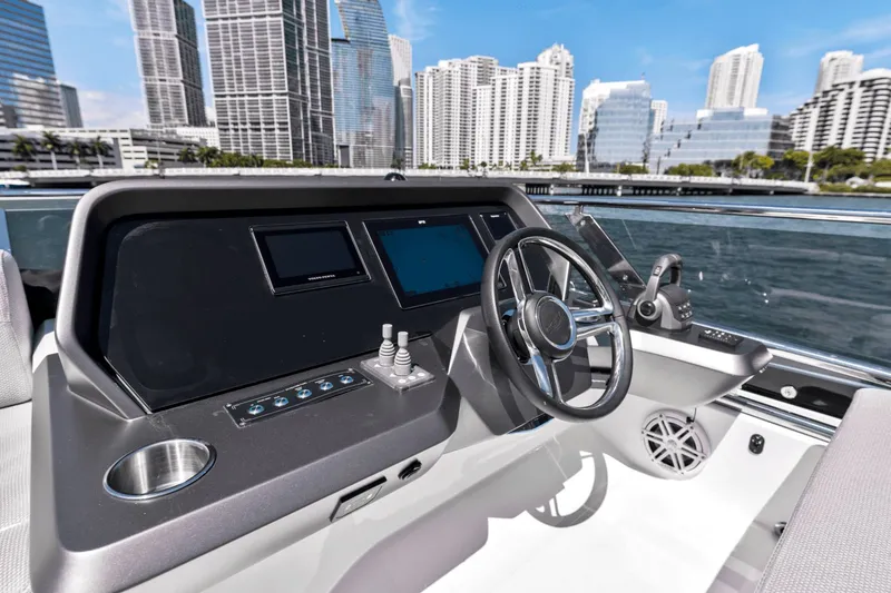 Slide: The Image of Galeon 440 Fly 2025 - 20