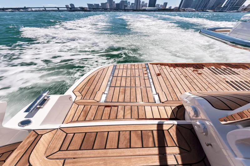 Slide: The Image of Galeon 440 Fly 2025 - 30