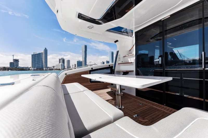 Slide: The Image of Galeon 440 Fly 2025 - 36