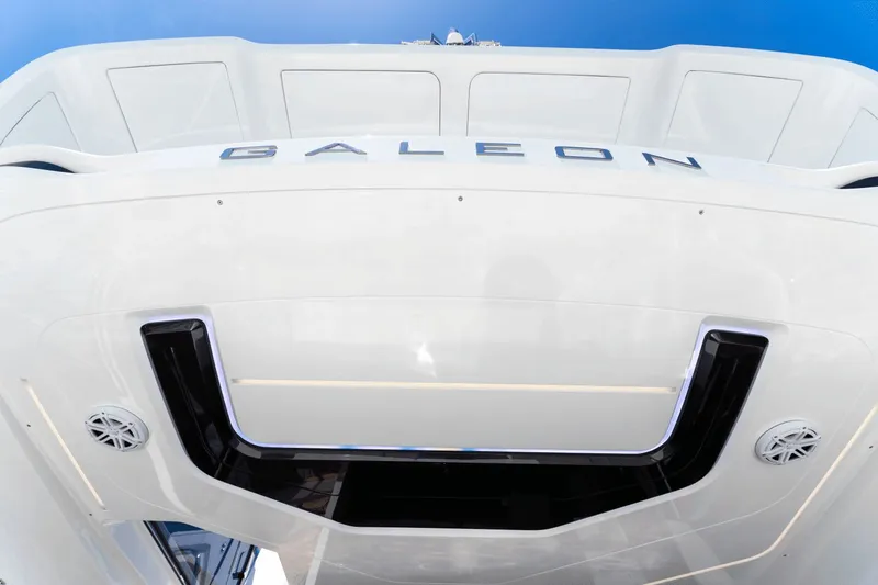 Slide: The Image of Galeon 440 Fly 2025 - 39